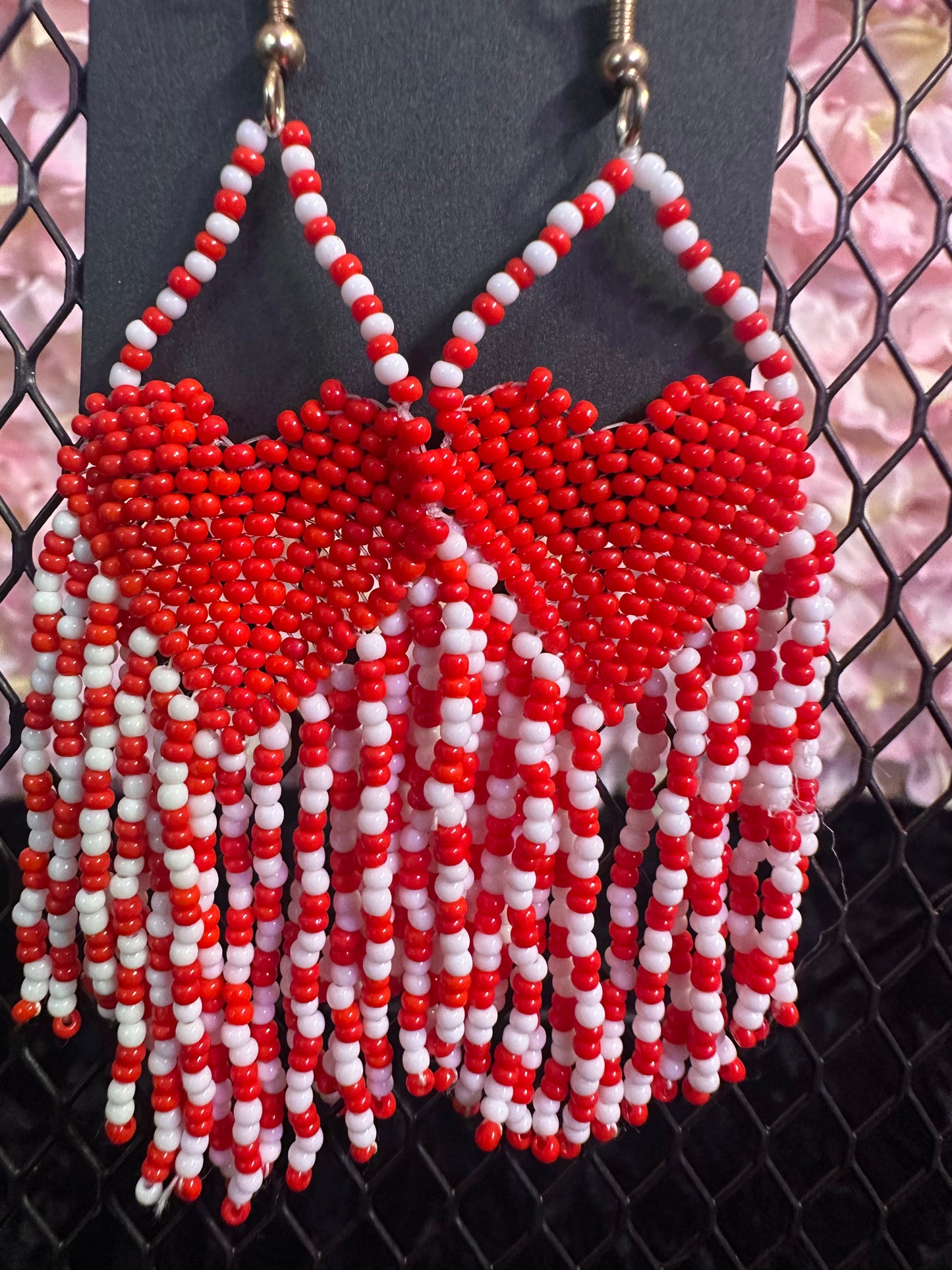 Corazon Red White beaded earrings