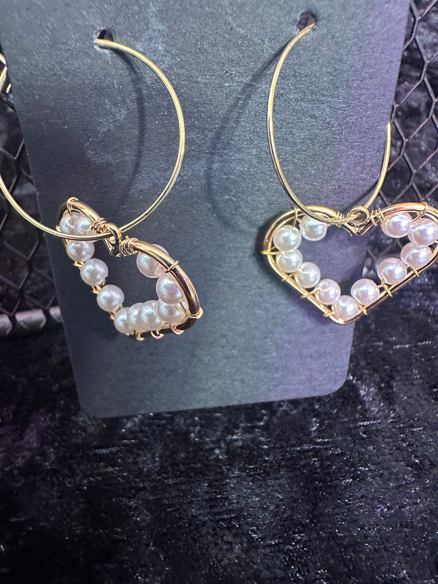 Pearl heart dangle hoop earrings