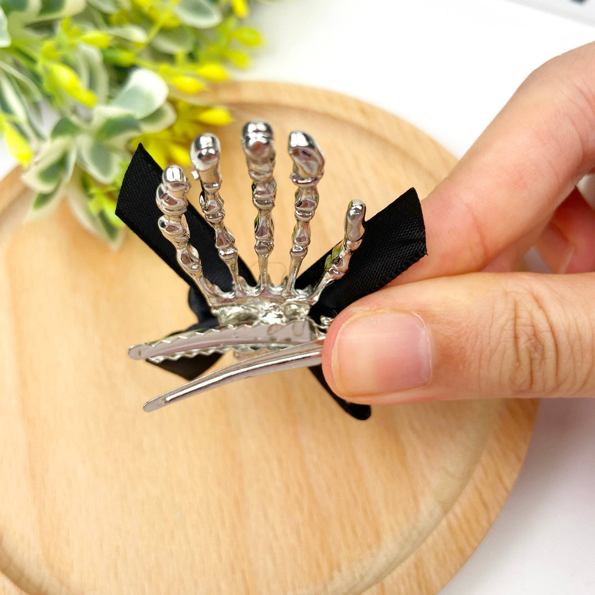 Dia de Los Muertos Claw Bow-knot Hair Clip